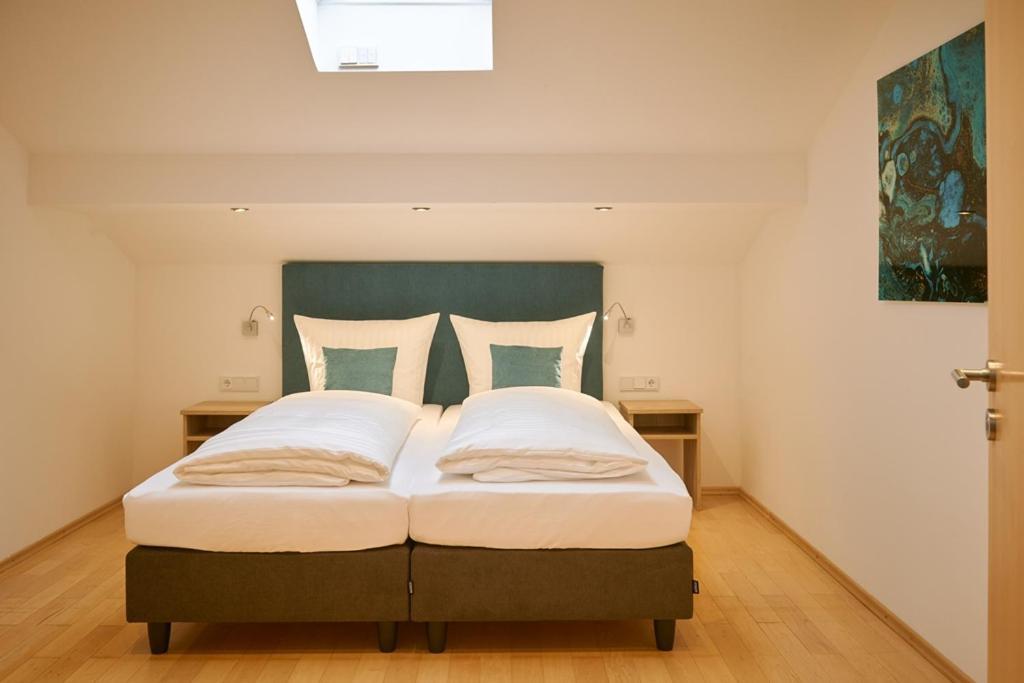 Hotel Seeblick & Ferienwohnung Bad Endorf Ngoại thất bức ảnh